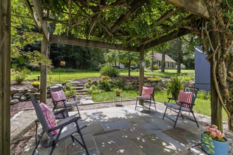 94 Glen Road Newtown CT 06482