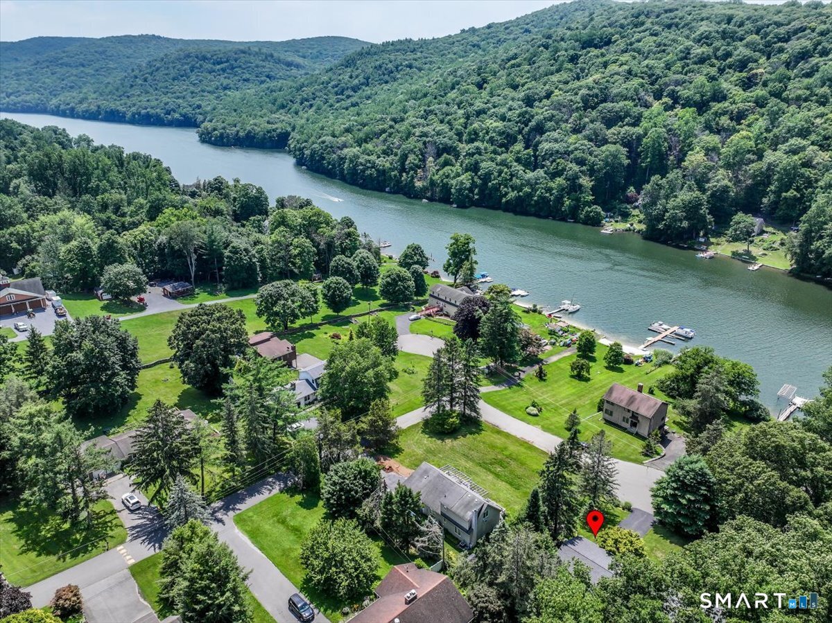 16 Pinewood Shores Sherman CT 06784