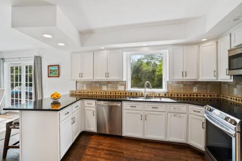 7 Guardhouse Drive Redding CT 06896