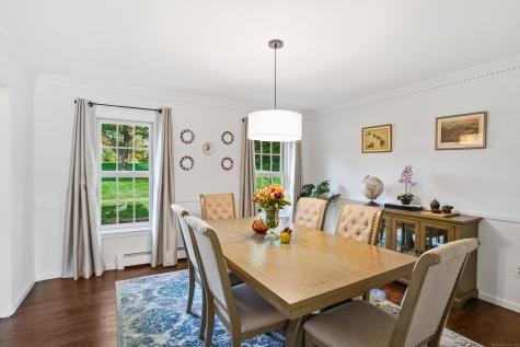 7 Guardhouse Drive Redding CT 06896