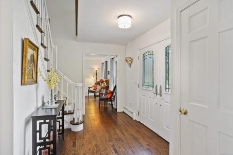 7 Guardhouse Drive Redding CT 06896