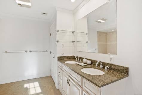 7 Guardhouse Drive Redding CT 06896