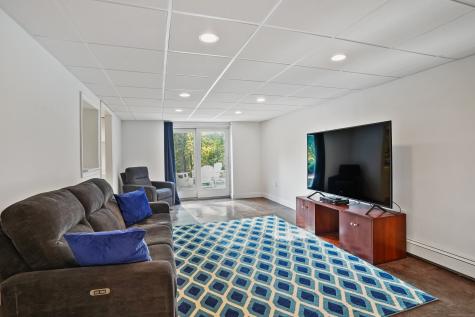 7 Guardhouse Drive Redding CT 06896