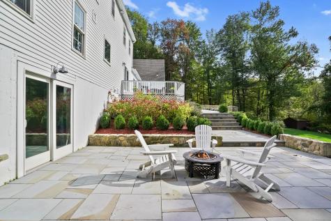 7 Guardhouse Drive Redding CT 06896