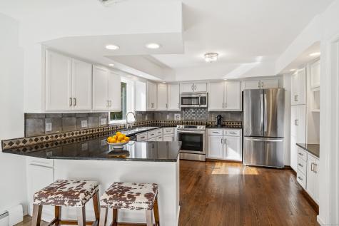 7 Guardhouse Drive Redding CT 06896