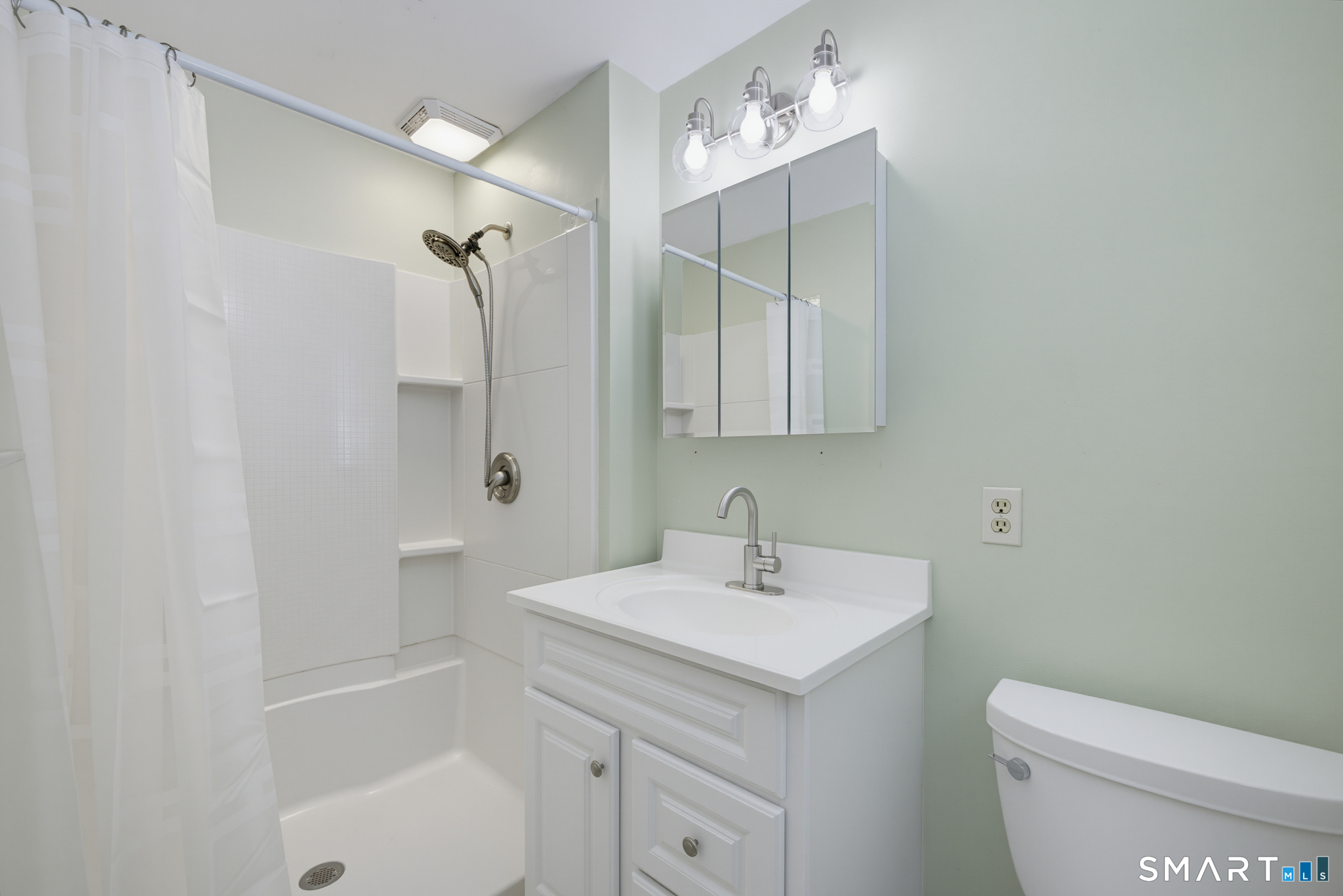 17 Riverside Drive Vernon CT 06066