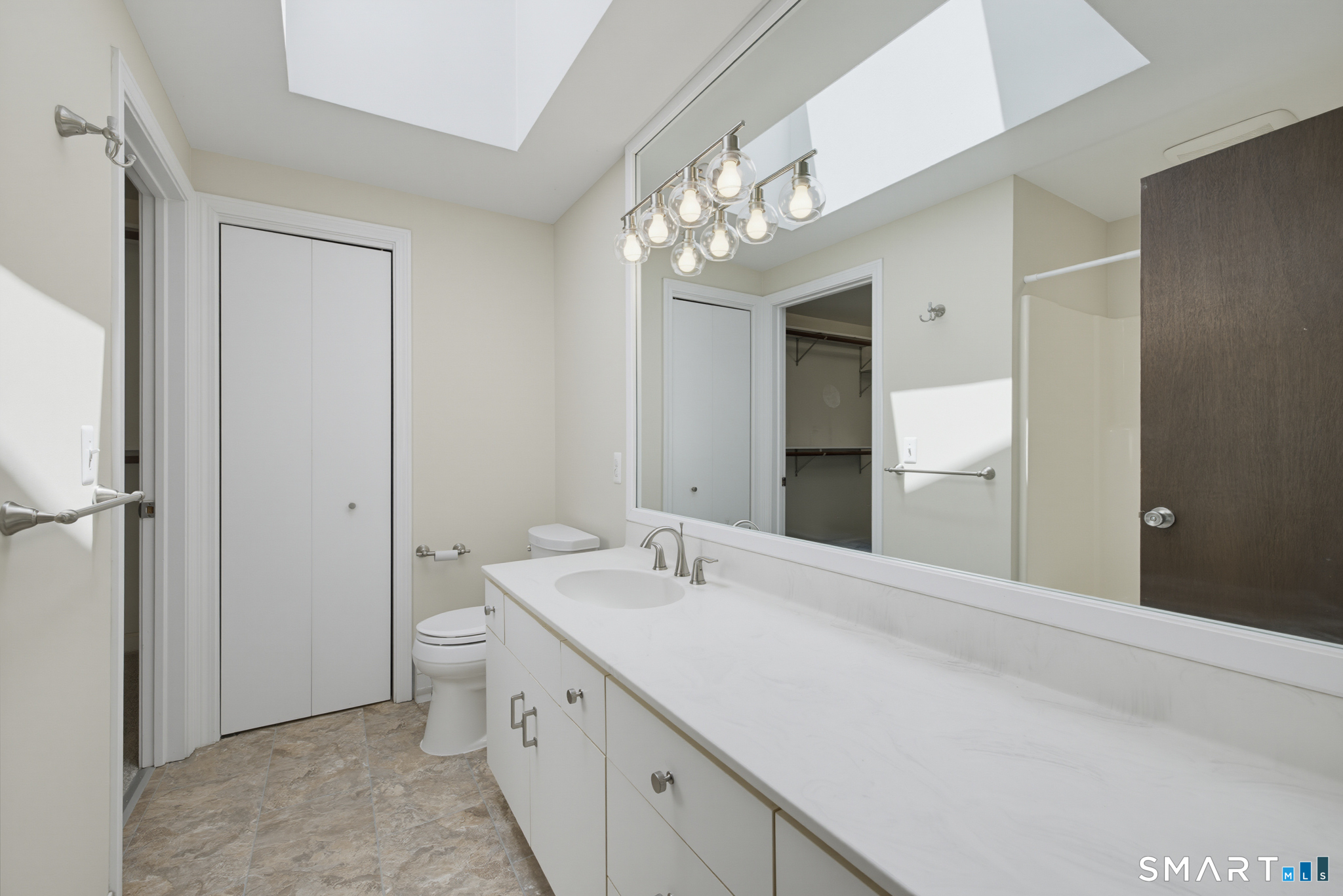 17 Riverside Drive Vernon CT 06066