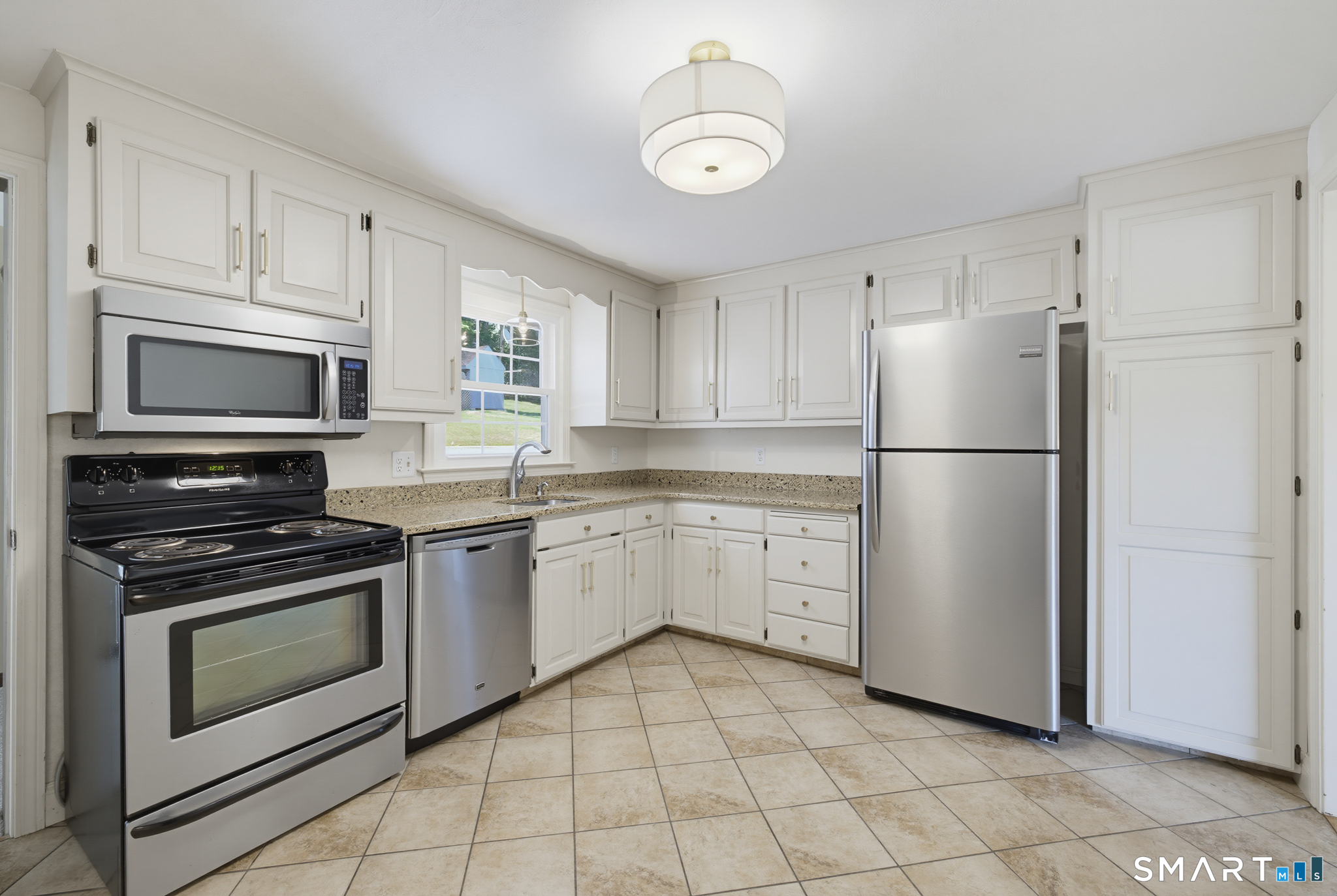 17 Riverside Drive Vernon CT 06066