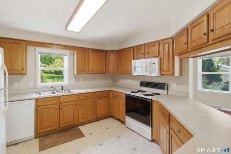 21 Hillcrest Drive Montville CT 06382