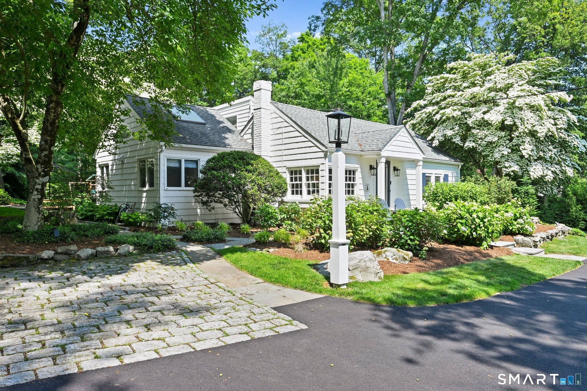 32 Spring Water Lane New Canaan CT 06840