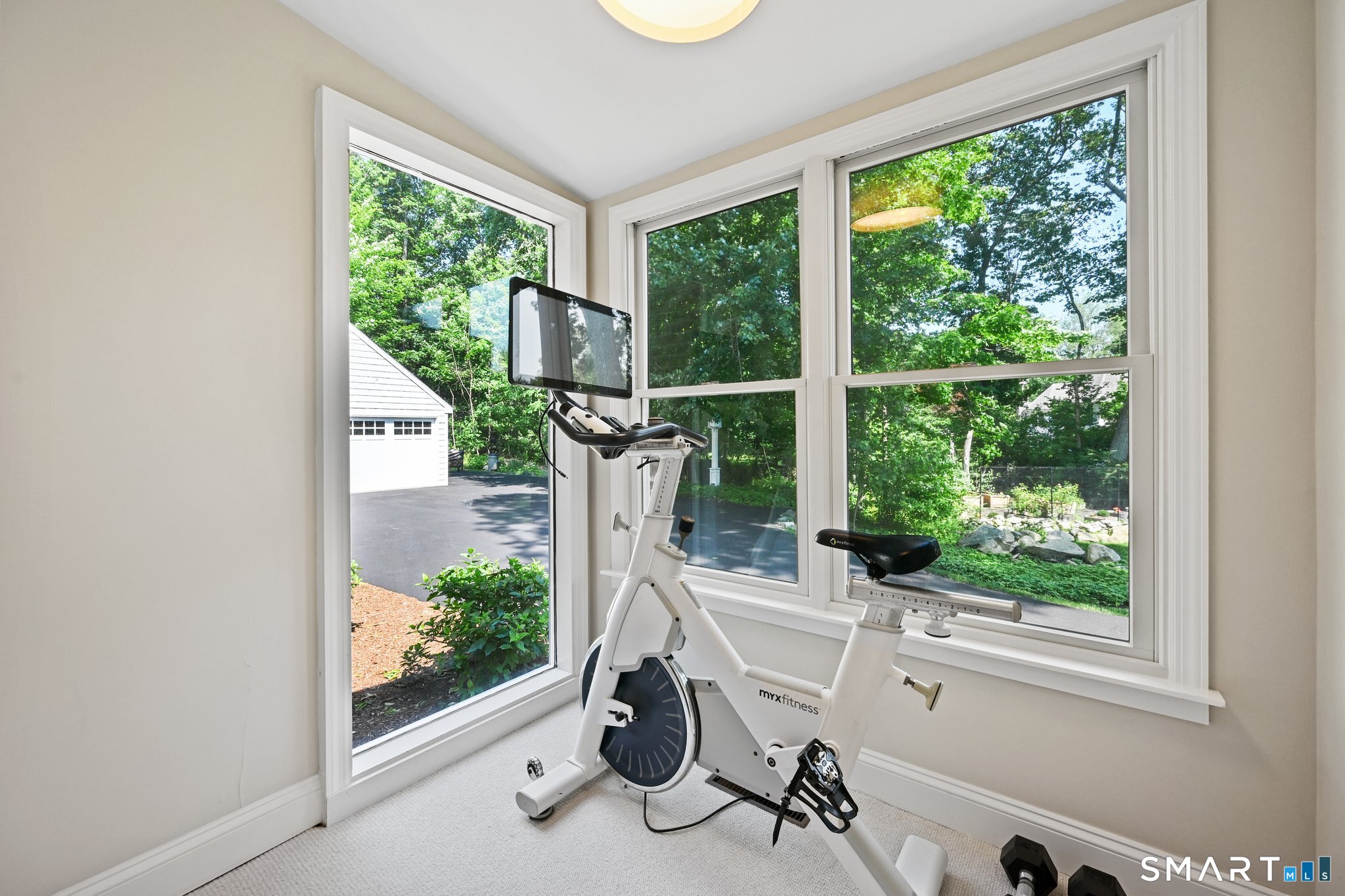 32 Spring Water Lane New Canaan CT 06840