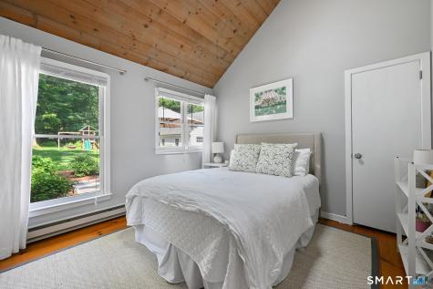 32 Spring Water Lane New Canaan CT 06840