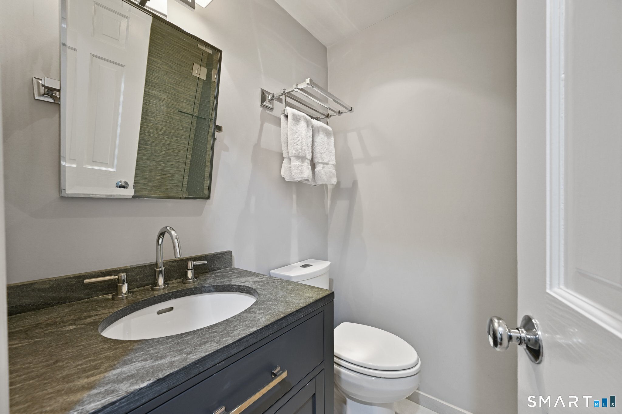32 Spring Water Lane New Canaan CT 06840