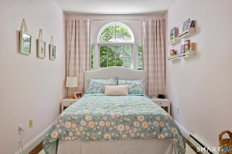 32 Spring Water Lane New Canaan CT 06840