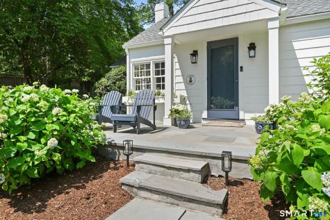 32 Spring Water Lane New Canaan CT 06840