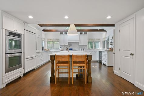 32 Spring Water Lane New Canaan CT 06840