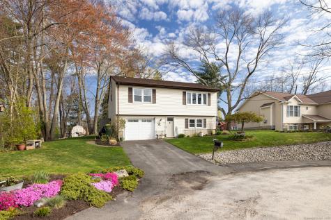 25 Parkwood Avenue Waterbury CT 06708