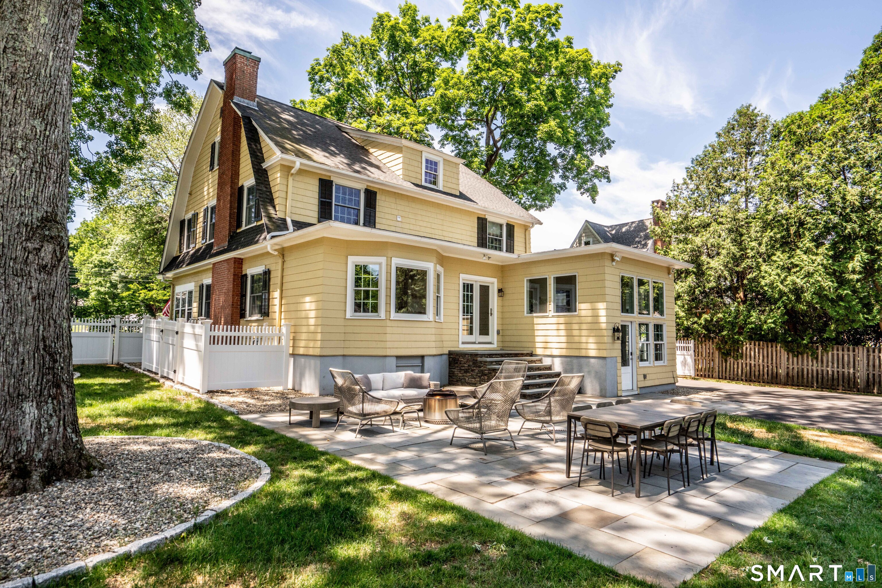 22 Ridgewood Road West Hartford CT 06107