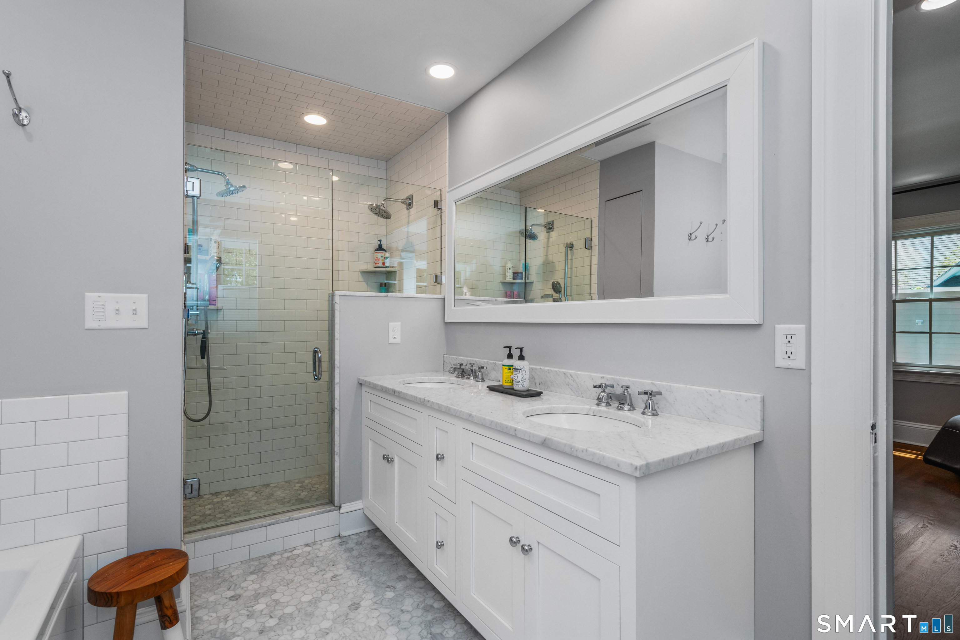 22 Ridgewood Road West Hartford CT 06107