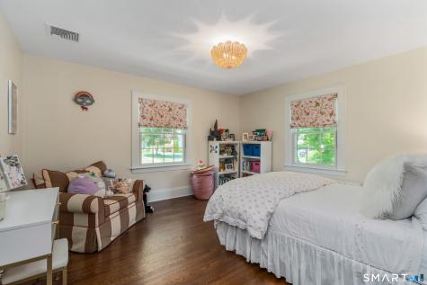 22 Ridgewood Road West Hartford CT 06107