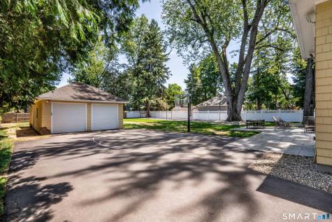 22 Ridgewood Road West Hartford CT 06107