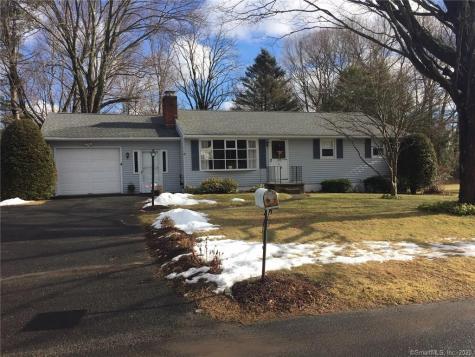 8 Cozy Hollow Road Danbury CT 06811