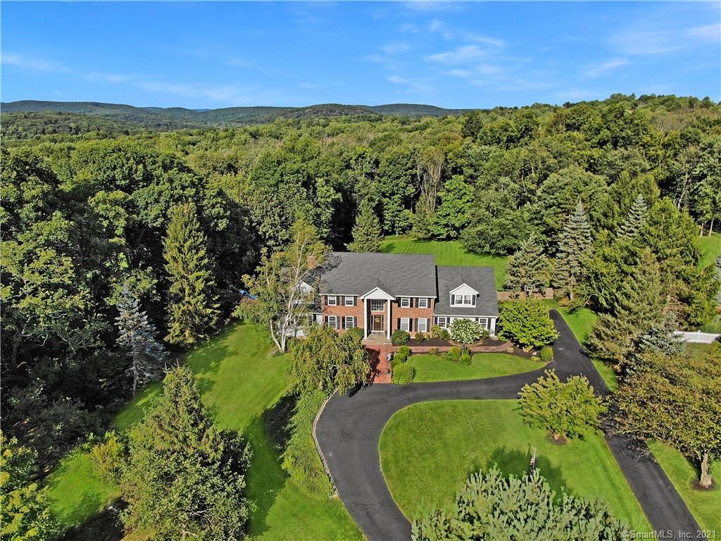 10 Huntington Lane New Fairfield CT 06812