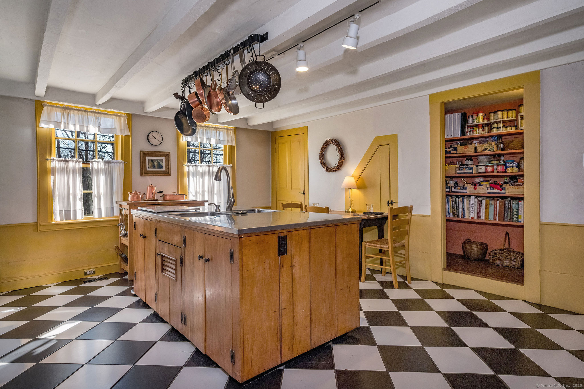 579 Taugwonk Road Stonington CT 06378