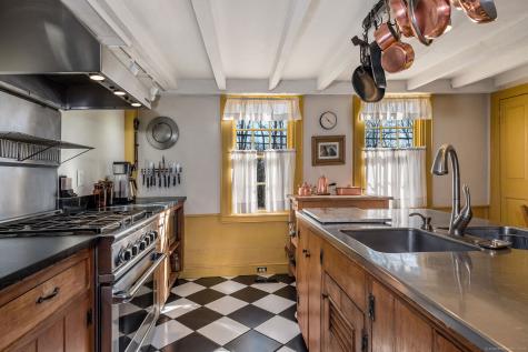 579 Taugwonk Road Stonington CT 06378