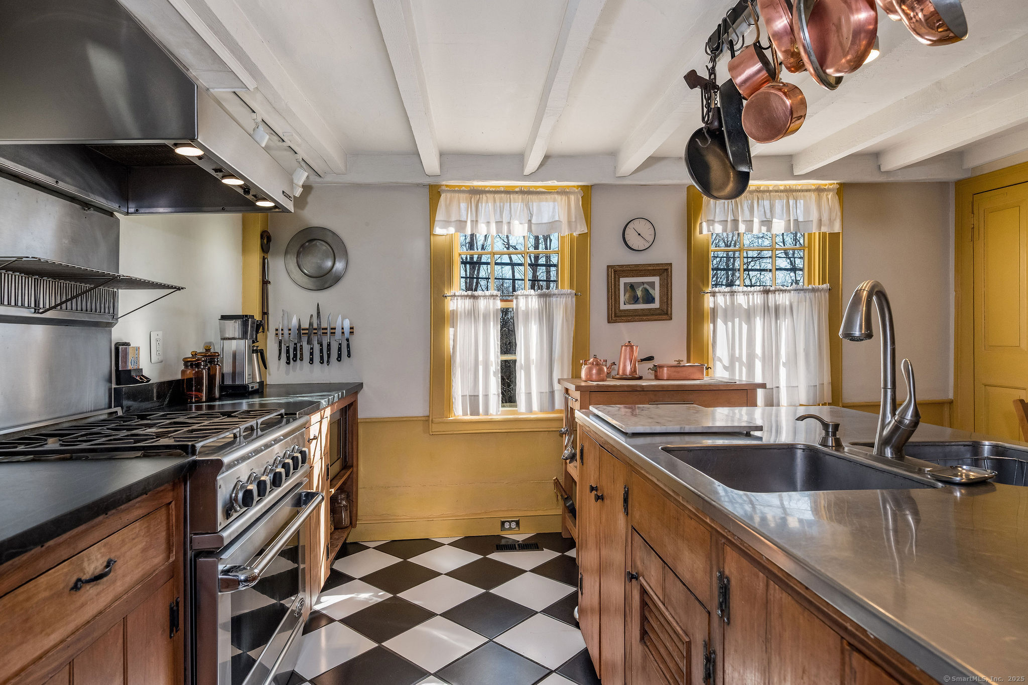 579 Taugwonk Road Stonington CT 06378