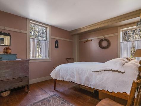 579 Taugwonk Road Stonington CT 06378