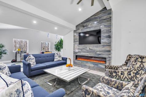 27 Old Quarry Road Woodbridge CT 06525