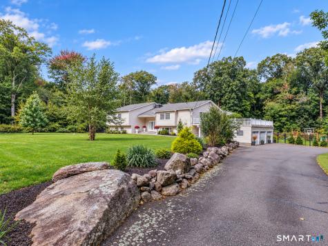 27 Old Quarry Road Woodbridge CT 06525