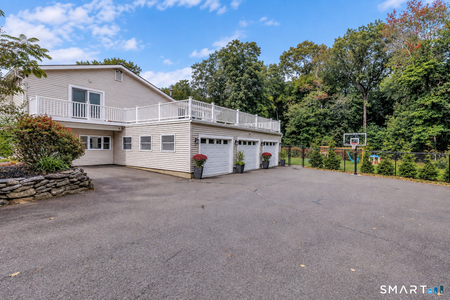 27 Old Quarry Road Woodbridge CT 06525