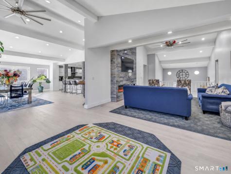 27 Old Quarry Road Woodbridge CT 06525