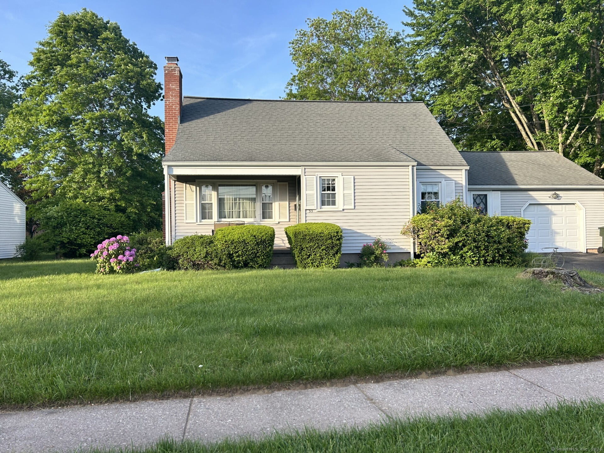 32 Farm Drive East Hartford CT 06108