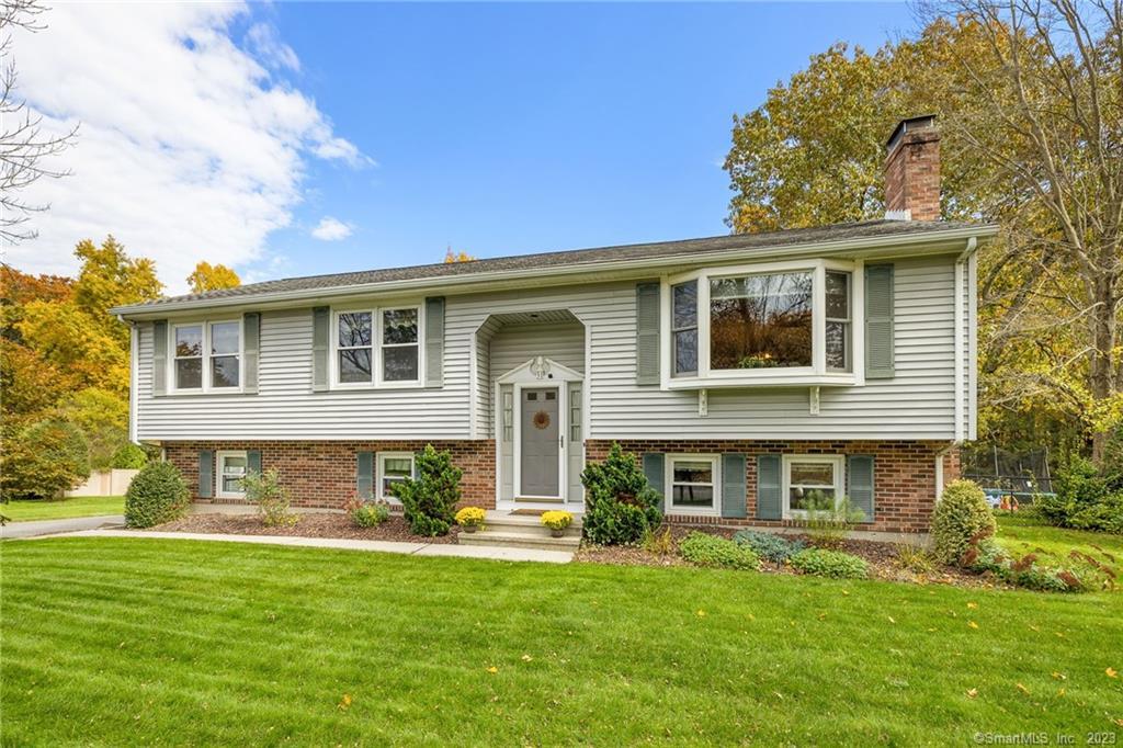 31 Celtic Court Enfield CT 06082
