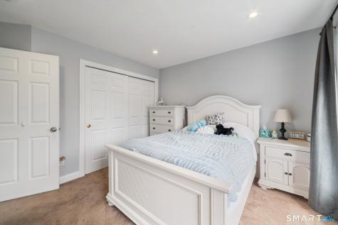 25 Revere Circle Southbury CT 06488