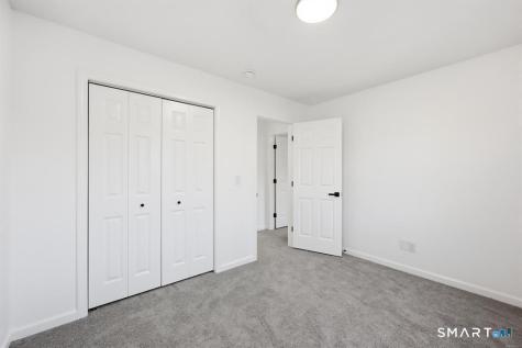 70 Victoria Court Hamden CT 06514