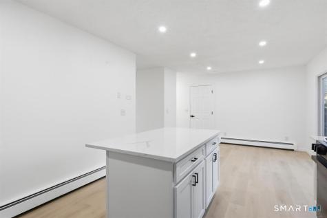 70 Victoria Court Hamden CT 06514