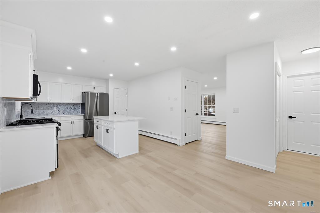 70 Victoria Court Hamden CT 06514