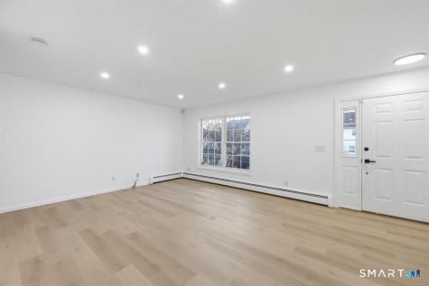 70 Victoria Court Hamden CT 06514