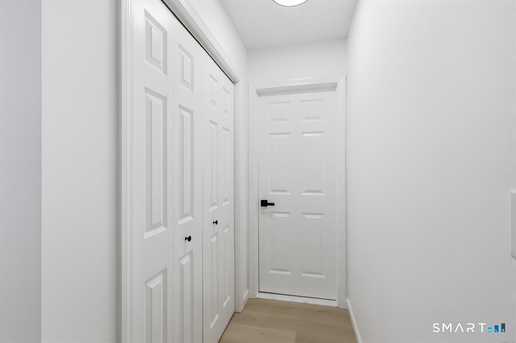 70 Victoria Court Hamden CT 06514
