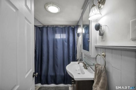 28 Rocky Ledge Drive Clinton CT 06413