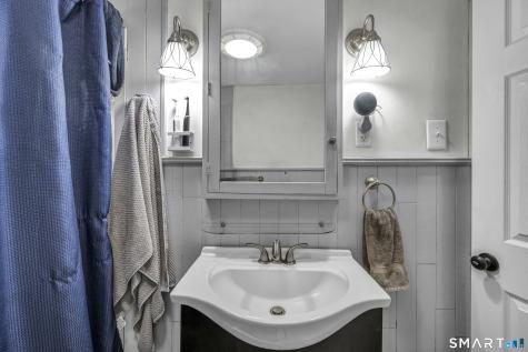 28 Rocky Ledge Drive Clinton CT 06413