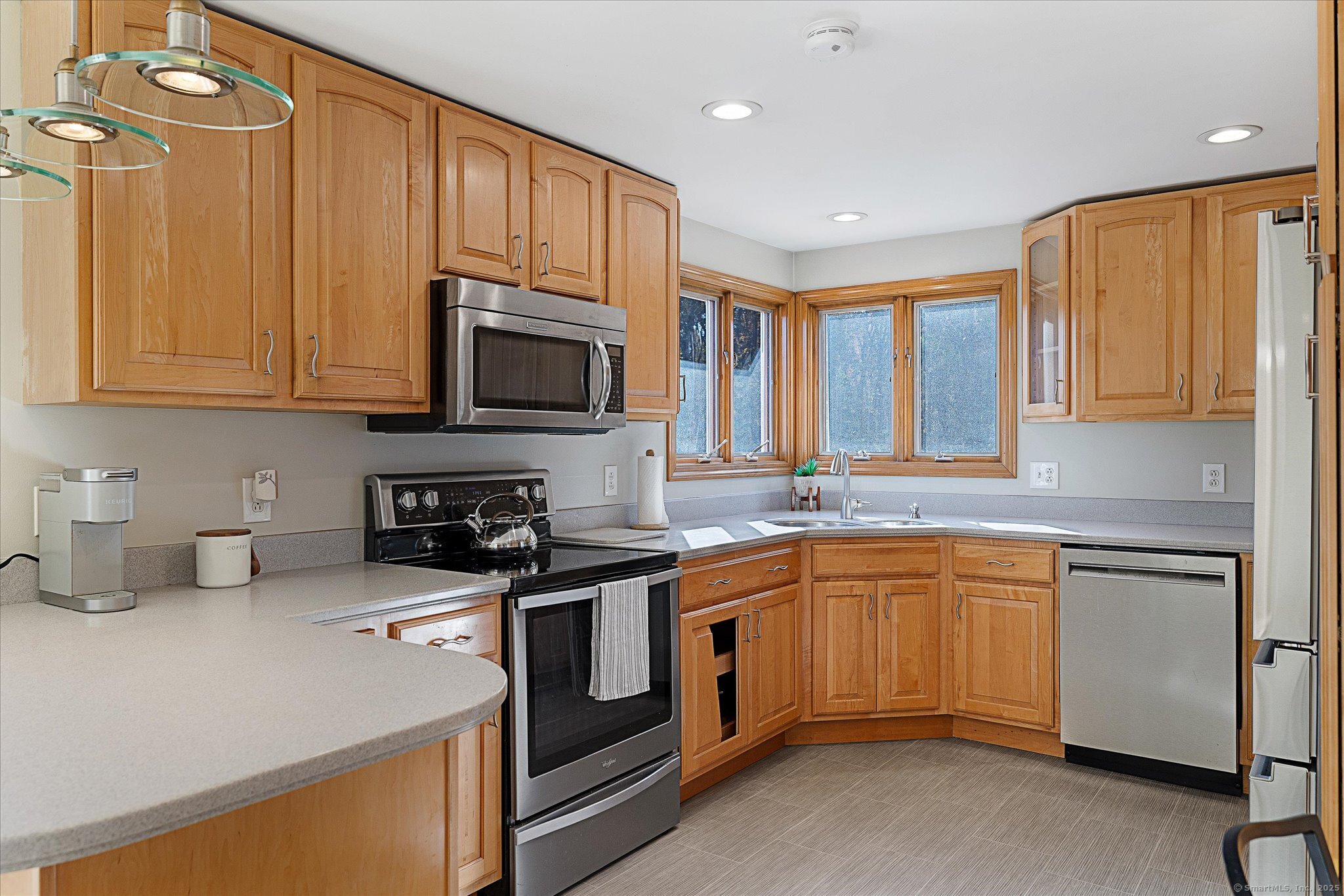 827 Thompson Road Thompson CT 06277