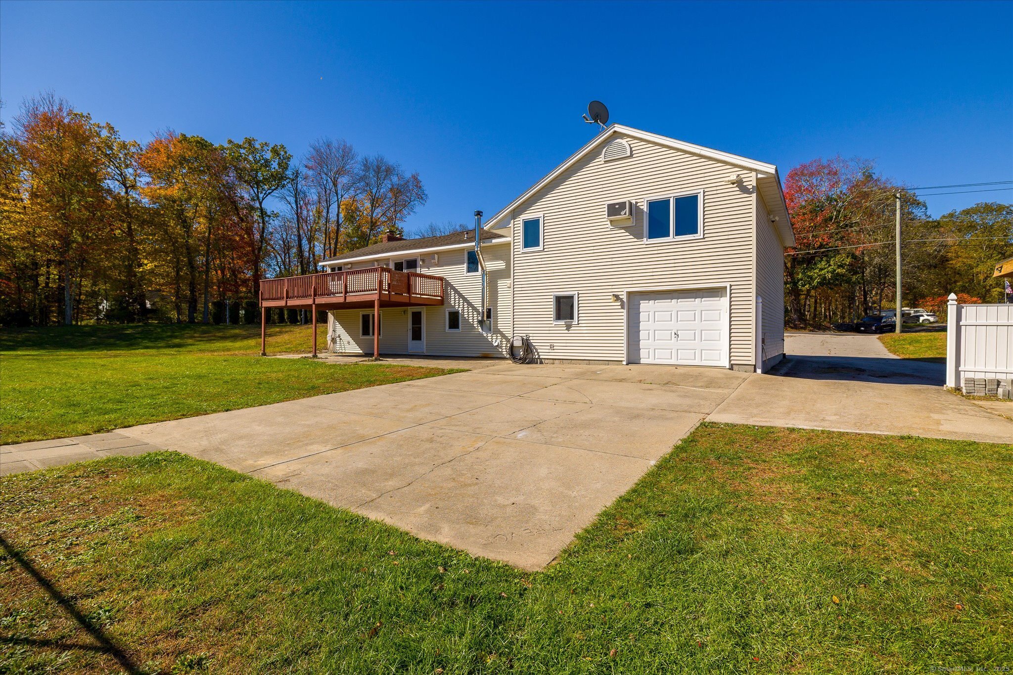 827 Thompson Road Thompson CT 06277