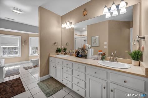 64 Charolais Way Burlington CT 06013