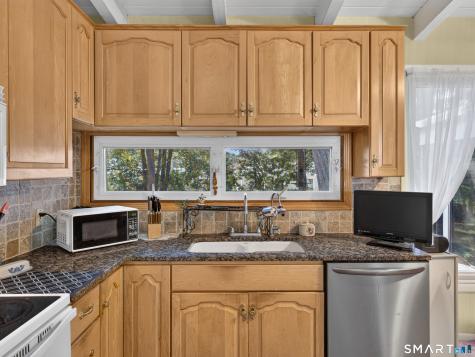 14 Perry Avenue Waterford CT 06385