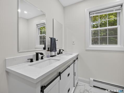 180 Pruett Place Montville CT 06370